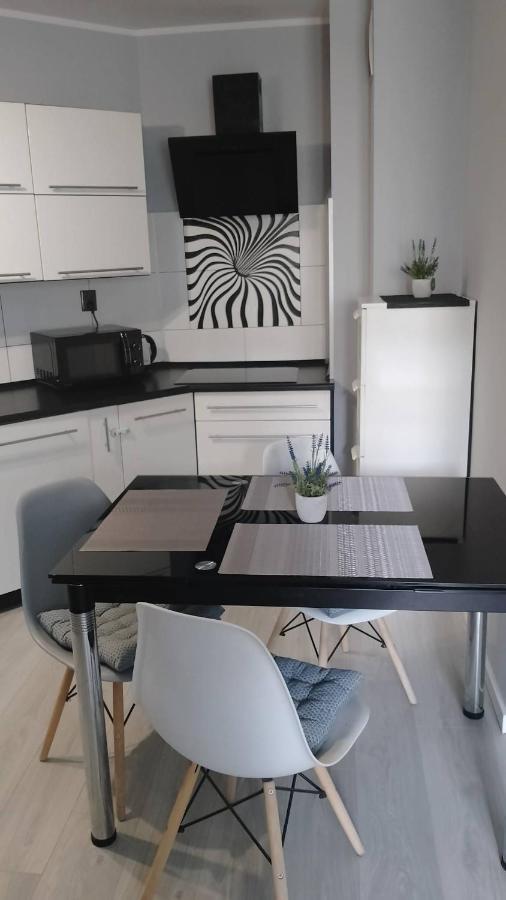 Apartament Zalesie Z Tarasem Любин Экстерьер фото