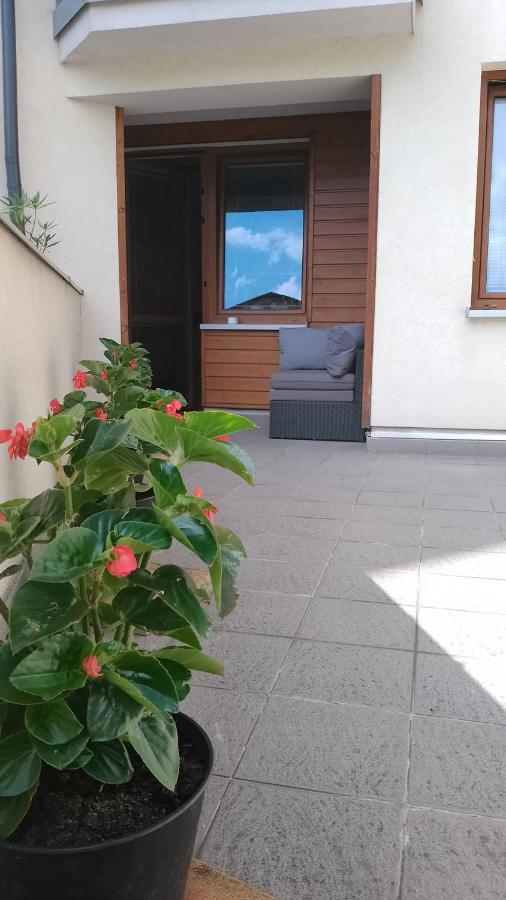 Apartament Zalesie Z Tarasem Любин Экстерьер фото